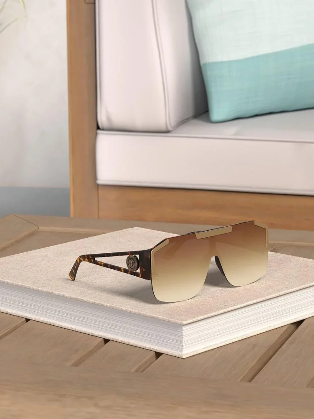 Unique Retro Inspired Oversized Sunglasses - Ideal Gift for Fashion Lovers